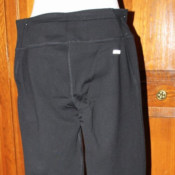 Yoga Pants - Picture 3 of 6